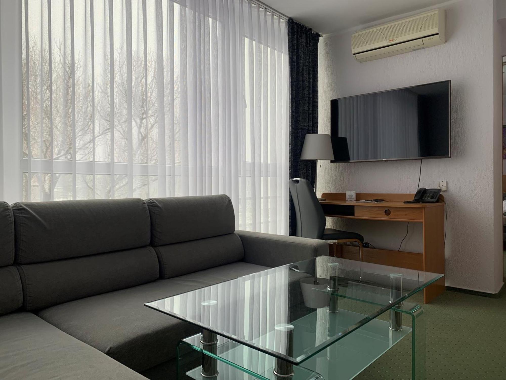 Hotel Gromada Poznań Extérieur photo