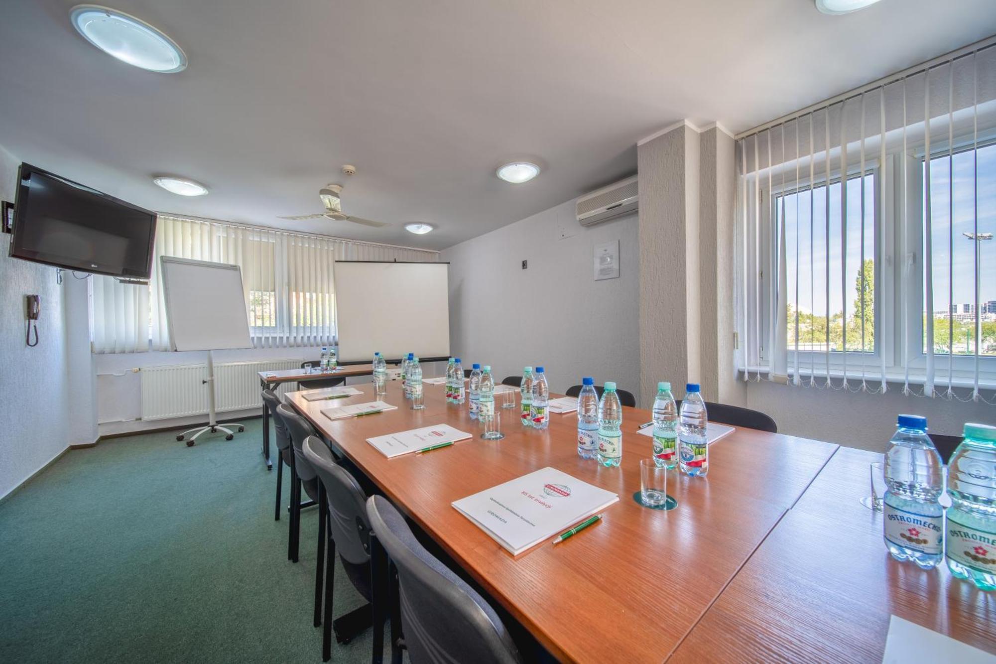 Hotel Gromada Poznań Extérieur photo